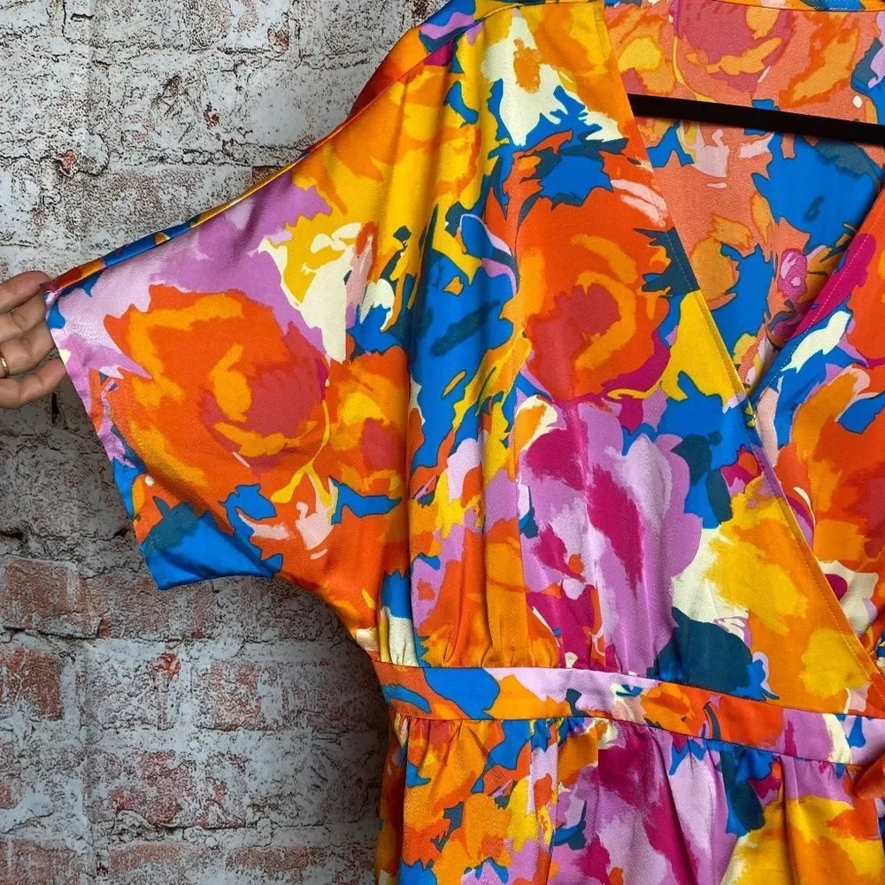 Womenʻs Brightly Colored Floral Wrap Blouse Medium